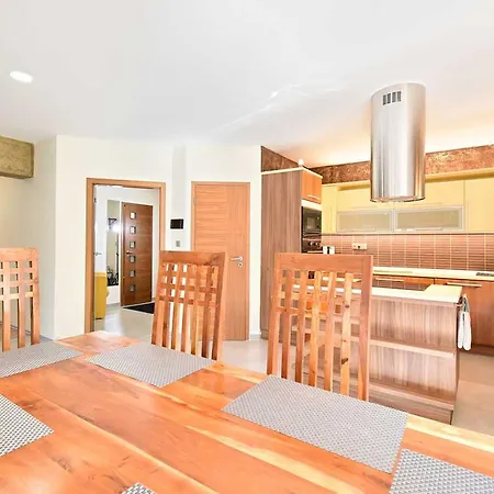 Valentyna Holiday home *